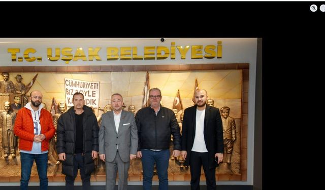 Uşak'taki kavganın ardından taraflar barış fotoğrafı verdiler!