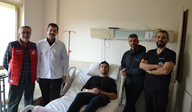 Kenan Sofuoğlu'ndan Uşak'ta tedavi gören Asrın Rodi Pak'a moral