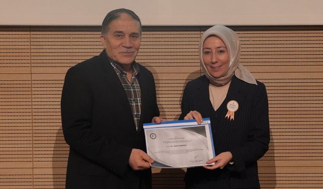 Uşak'ta kadının dinen mehir ve boşanma gibi haklarına vurgu yaptı