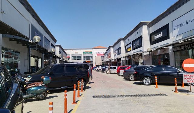 Uşak'ta tek AVM olan Festiva'da bayram önü gözle görülür yoğunluk oluştu!