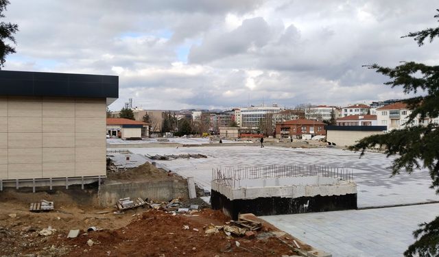 Uşak'ta 10 yıldır devam eden bu çalışma neden beton yığını gibi oldu?