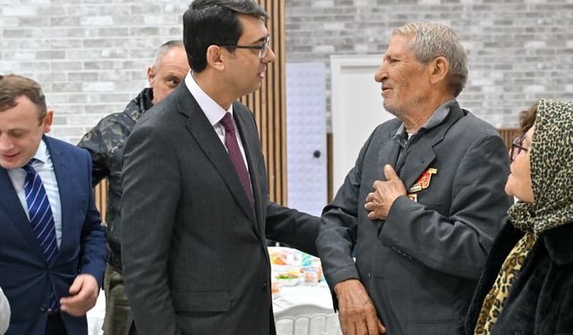 Uşak Valisi Kartal, Eşme'de şehit aileleri ve gazilerle iftarda buluştu