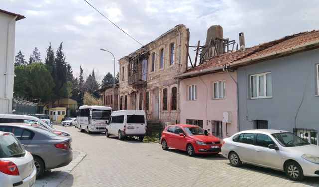 Uşak'taki bu tarihi binalar tehlike arz ediyor! Yeniden inşa edilip sağlamlaştırılmalılar!