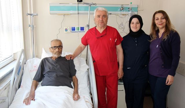 Uşak'ın komşusu Denizli'de yaşayan Nail Kafalı'nın dalağı 6 kilo olunca ameliyat edildi!