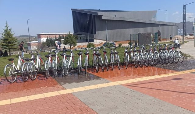 Uşak Üniversitesi'nde sağlıklı yaşam için bedava bisiklet dönemi