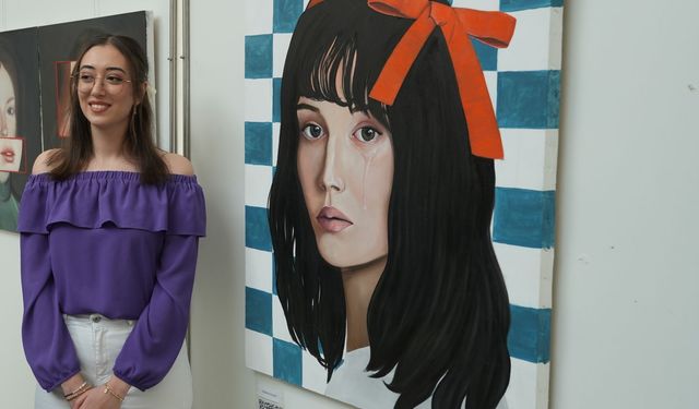 Uşak Üniversitesi Güzel Sanatlar Resim Bölümü öğrencileri kendine özgü eserleri birleştirip sergi açtı