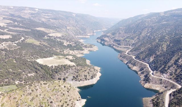 Uşak'tan hafta sonları gidilen Çivril Işıklı göletindin seviyesi yükseldi