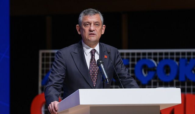 Uşak'taki iddiaların ardından gereğini yerine getirmemekle eleştirilen Özgür Özel, İzmir'deki belediyeleri uyarıyor!