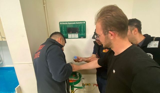 Uşak'ın komşusu Sandıklı'da parmağına sıkışan yüzüğü itfaiye çıkardı