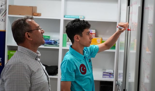 Torbalılı Batu Emirhan Arık, Genç Balkan Olimpiyatlarında matematiğiyle yarışacak