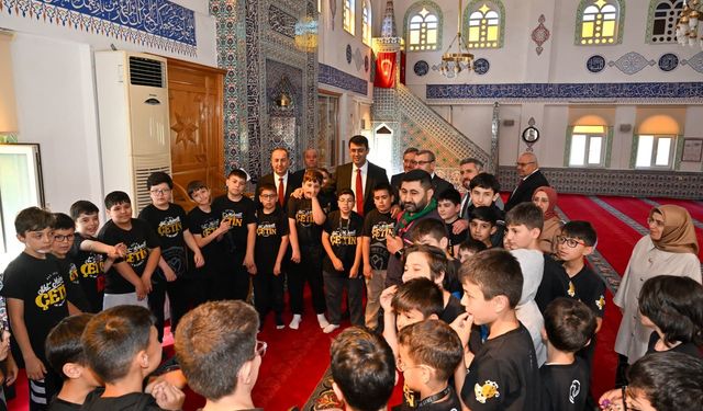Uşak İl Müftülüğü'nün çevreci çalışması kapsamında yıl sonu şenliği yapıldı