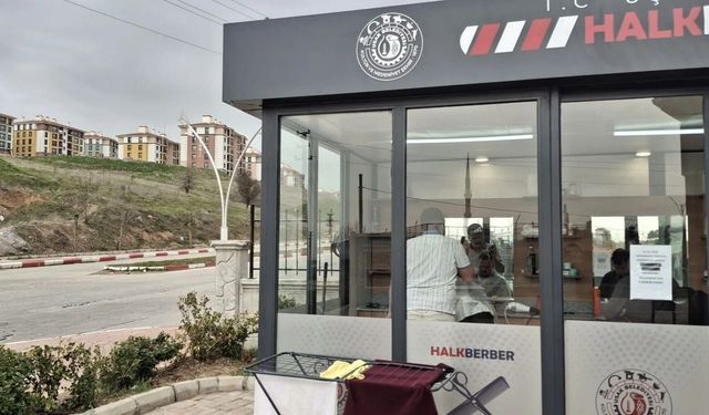 Uşak'ta Halk Berbere vatandaş yoğun ilgi gösteriyor