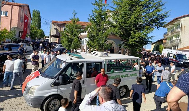 Gediz Yunuslarlı polis memuru Mehmet Ali Kartal, gözyaşlarıyla son yolculuğuna uğurlandı