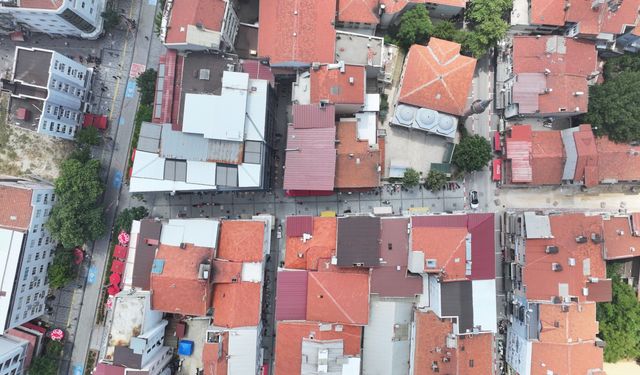 Uşak'ın göbeğindeki taş döşeme işi 15 güne bitecek