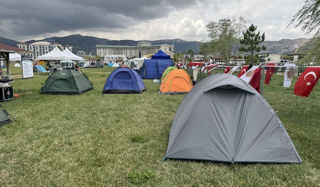 Afyon Belediyesi'nin desteğiyle yapılan kamp ve karavan festivali 50 aileyi buluşturdu