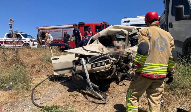 Uşak Eşme ve Manisa Kula yolu üzerindeki Söğüt Çayı'nda kaza! 1 kişi hayatını kaybetti