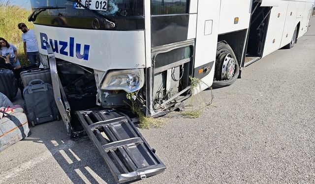 Uşak ve İstanbul yolundaki Altıntaş'taki kazada yaralanan Bektaş Türkan hayatını kaybetti