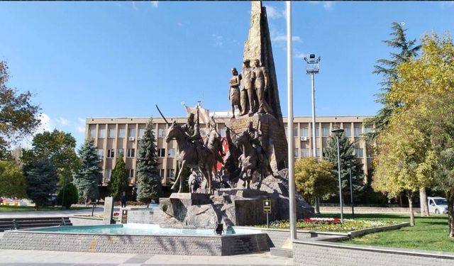 Uşak'taki farklı partilere mensup siyasetçiler, Uşak için ortak payda mesajı verdi