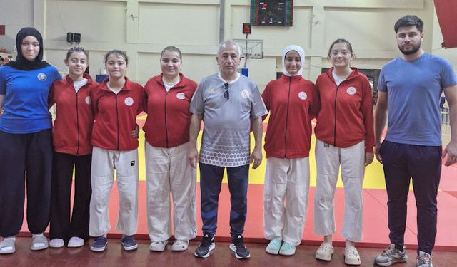 Kütahya Belediyesporlu Ela Erkaraca, judoda gümüş madalya aldı