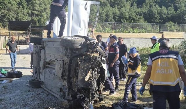 Uşak ve Afyon yolu üzerindeki Banaz Düzlüce'de kaza! 18 yaşındaki genç kurtarılamadı!