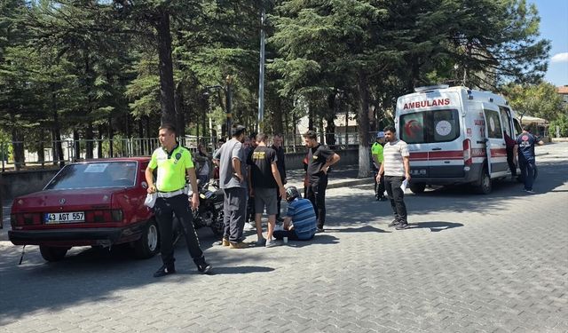 Gediz Özyurt'ta kaza! Motosiklet sürücüsü yaralandı!