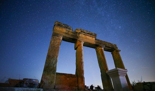 Perseid meteor yağmuru, Blaundos'ta güzel görüntüler ortaya çıkardı