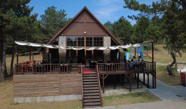 Demirci'de tatil yapılan bungalov evler, Sapanca'daki gibi hava veriyor