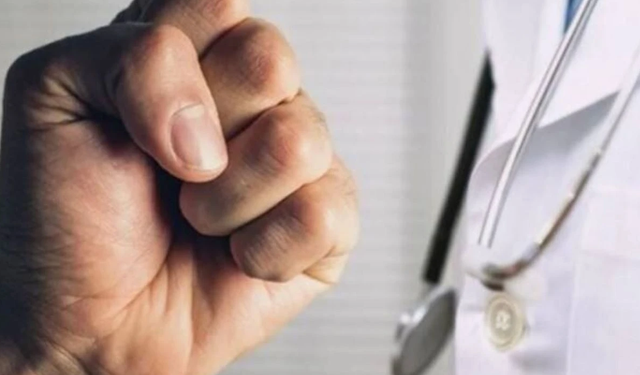 Afyon Devlet Hastanesi'ndeki doktor ve başka bir doktorun eşi arasında kavga!