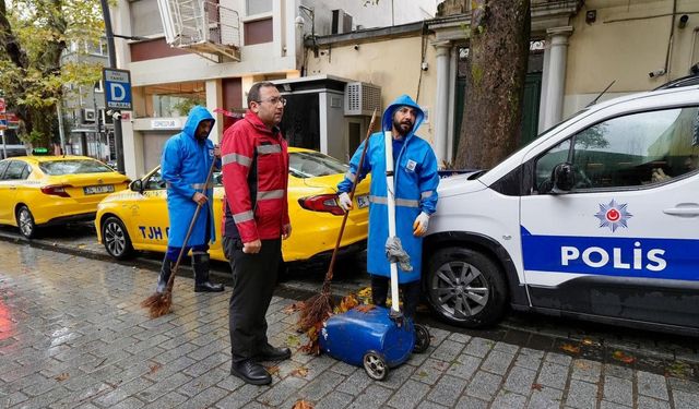Üsküdar Belediye Başkan Vekili Dündar Ziya Gültekin geçirdiği trafik kazasında hayatını kaybetti