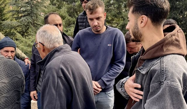 Gediz'de gözyaşlarıyla uğurlanan madenci İsa Olcay'ın oğlu: Dedemi de madende kaybetmiştik
