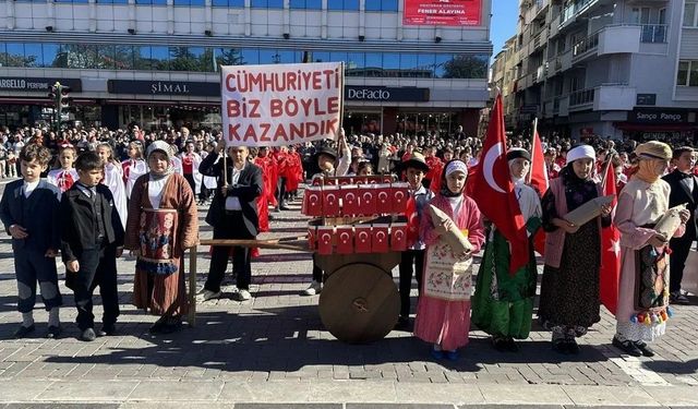Uşak'ta 103'üncü yıl coşkusu yaşanacak! Bayram tatili yarın öğleden sonra başlayacak!
