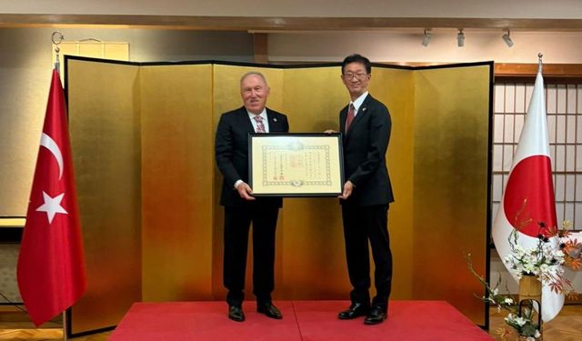 Japonya'dan Uşaklı emekli Büyükelçi Murat Mercan'a devlet nişanı