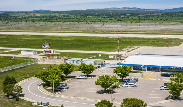 Uşak Havalimanı için el yükseltti! İstanbul, Ağrı, Besni ve Antep'e sefer istedi!