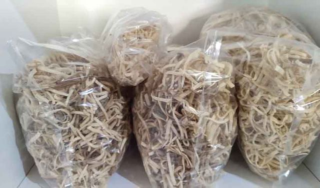 Uşak'ta sahurda tüketilen eriştenin kilosu 250 liradan başlıyor