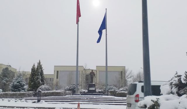 Uşak Üniversitesine 7 öğretim üyesi alınacak