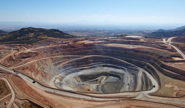 Uşak'ta her evden 1 kişinin çalışmak için can attığı altın madeni, 3 ayda 100 milyon dolar para kazandı