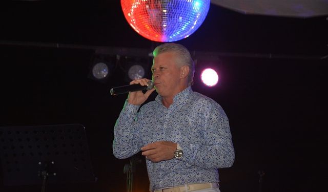 Uşak'ın Ferdi Tayfur'u Selim Baykal, İzmir'de sabah ezanlarını da okudu