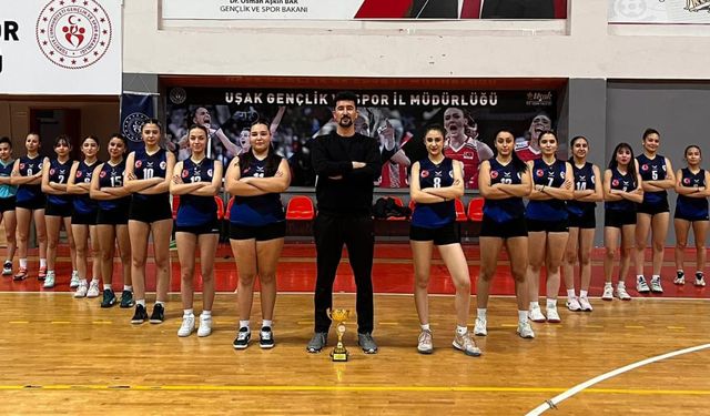 Eşme Gençlik Spor Kız Voleybol Takımı, Uşak'ın şampiyonu oldu