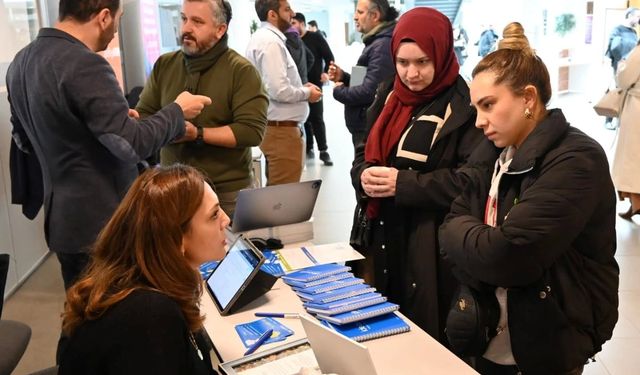 Uşak'taki e-Ticaret Zirvesi, Uygulamalı Eğitimle Devam Edecek