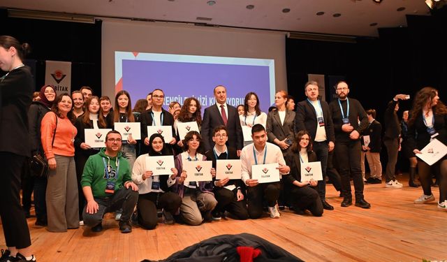 Uşak'taki 3 okul, İzmir'deki dev organizasyona 9 projeyle girdi