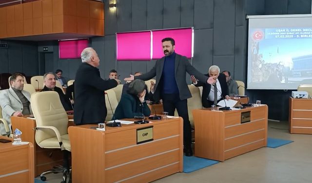 Uşak Meclisi'nde gerilim! AK Partili ve CHP'li üyeler bir birlerine diklendi!
