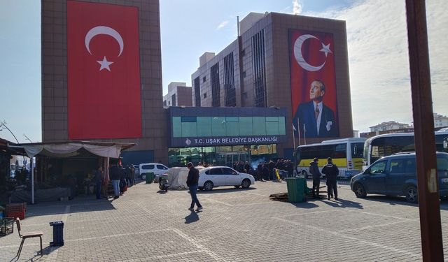 Uşaklı vatandaşı kırıp dökmeden dinleyin mesajı