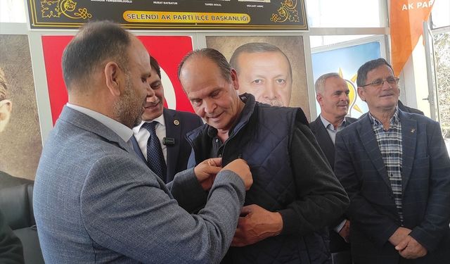 Selendi'de Yeniden Refahlı 3 Meclis Üyesi AK Parti'ye geçti