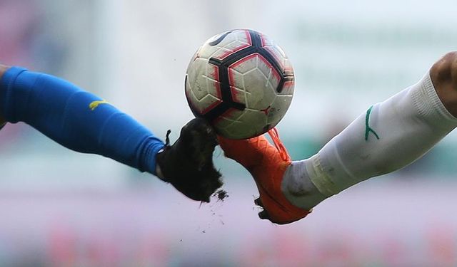 Böyle giderse Uşakspor'un bütün maçlarını vinçle izlemek zorunda kalacak!