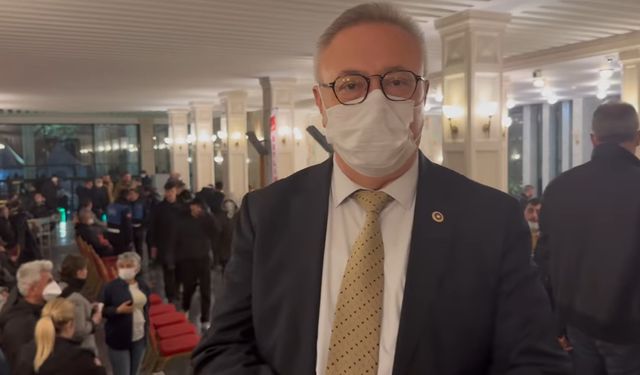 CHP Uşak Milletvekili Ali Karaoba, biber gazı sonrası maskeyle bir paylaşım yaptı