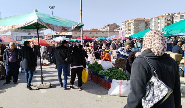 Uşak'ta pazar günleri neden pazar kurulmuyor?