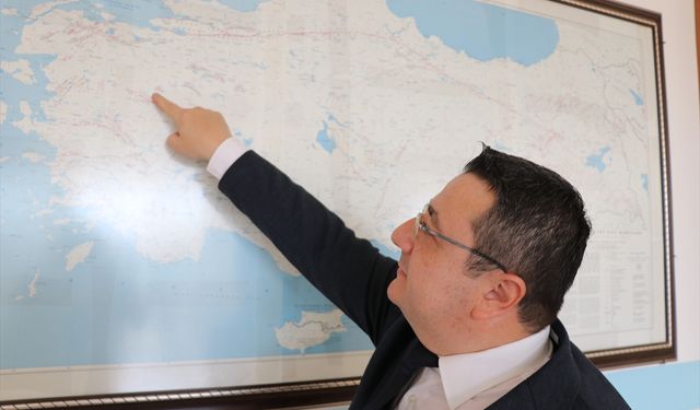 Simav'daki depremler detaylı olarak incelenecek! Uzmanlar sağlam olmayan binalara vurgu yaptı!