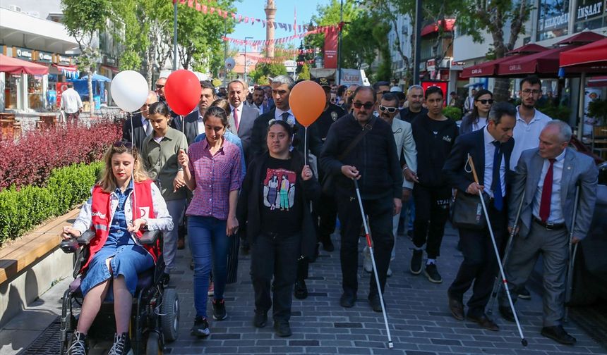 Uşak'ta evlenmek isteyen 144 çiftin 109'u aile kurmayı öğrendi