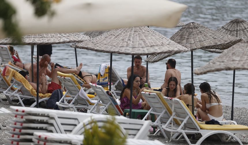 Sıcak hava nedeniyle Muğla sahillerinde yoğunluk