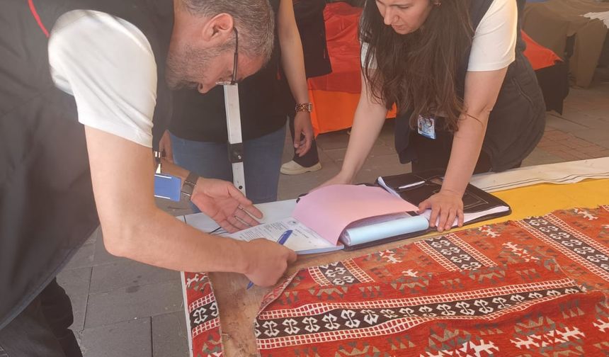 Uşak'ın Ata Park bit pazarında gıda denetimi! Bazı ürünlere el kondu